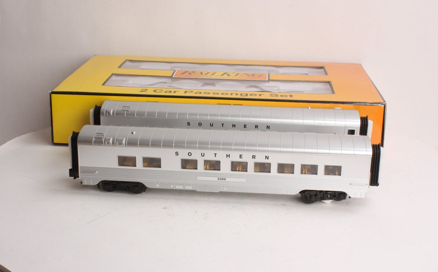 MTH 30-67411 Southern 2-Car 60’ Streamlined ABS Sleeper/Diner