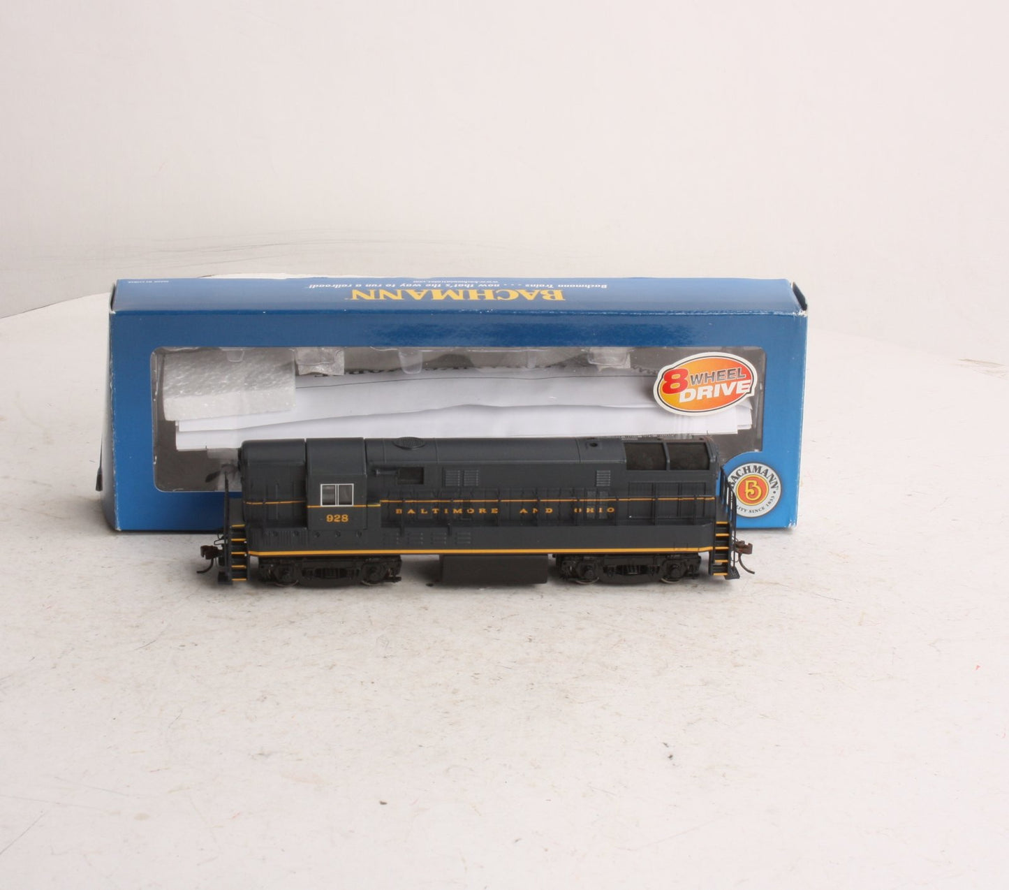 Bachmann 64112 HO Baltimore & Ohio H16-44 Diesel Locomotive #928