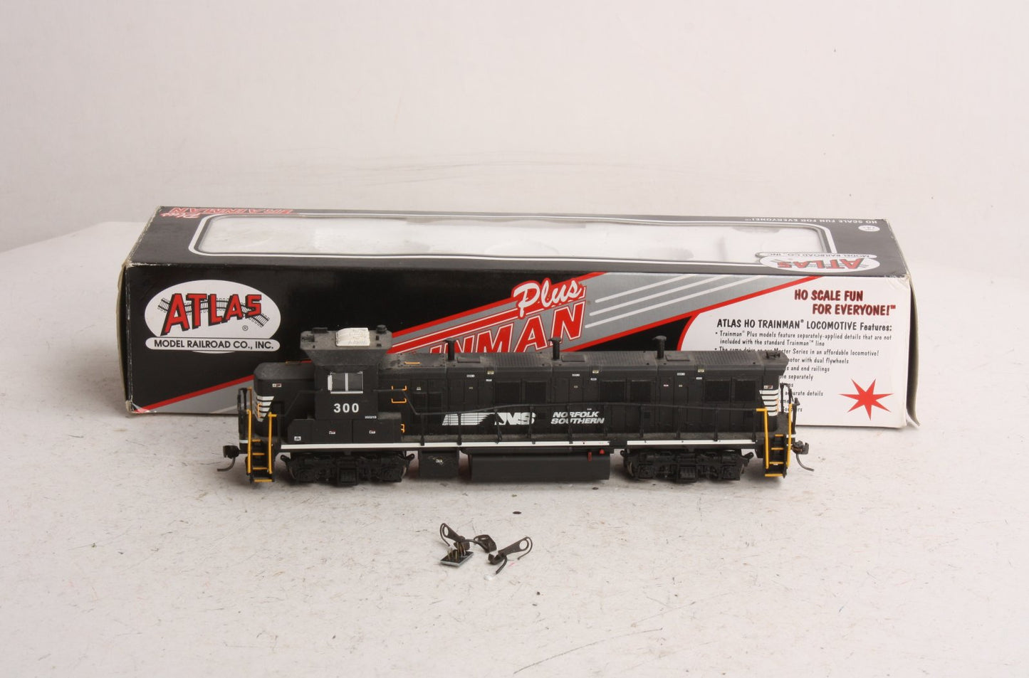 Atlas 10000587 HO Scale Norfolk Southern TM NRE Genset Diesel Locomotive #300