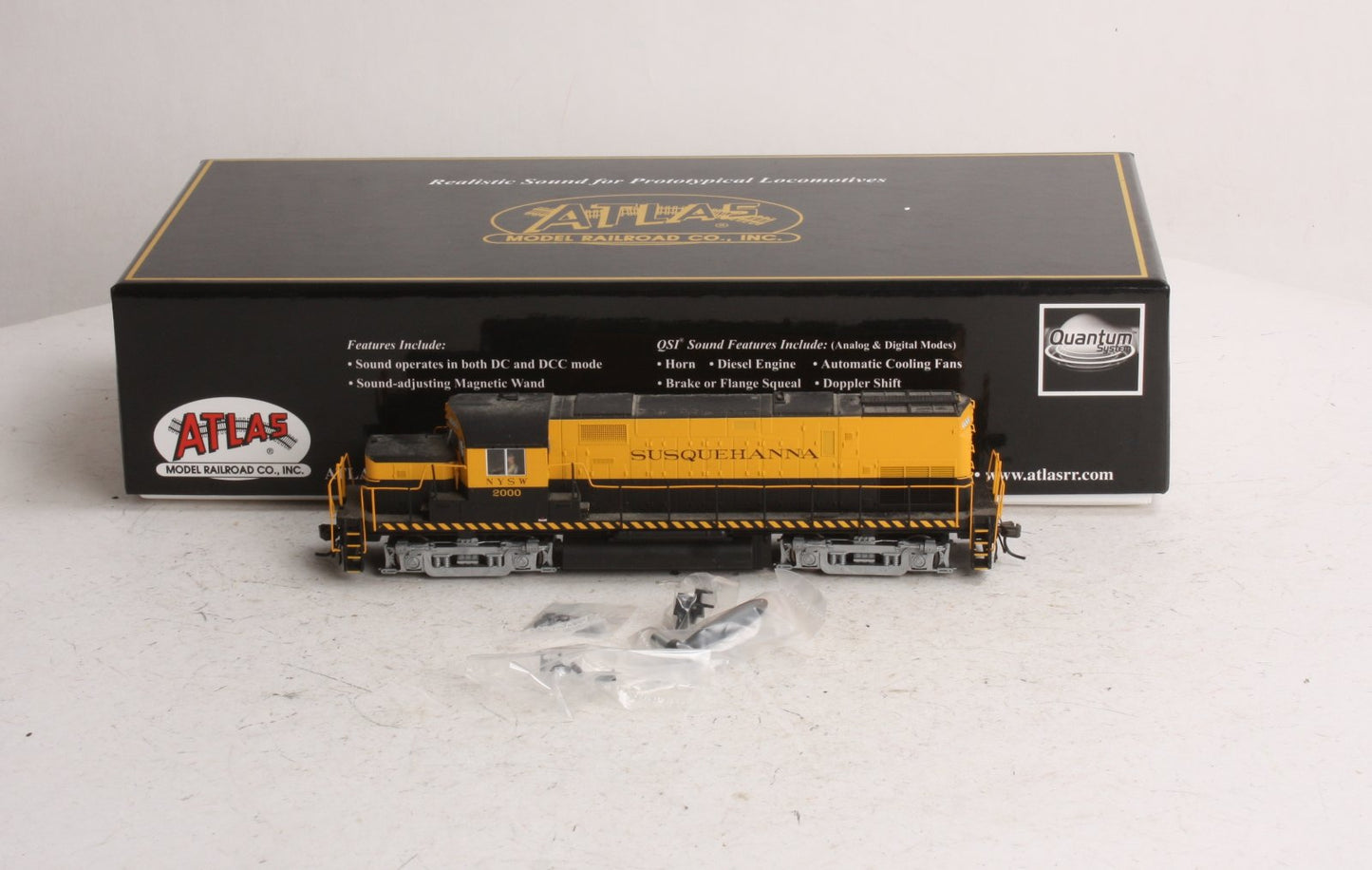 Atlas 10000132 HO Susquehanna C420 Phase 2B Diesel Locomotive with DCC #2000