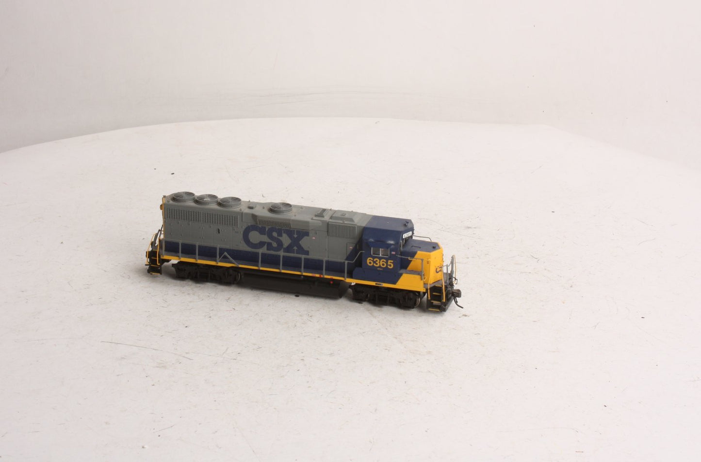 Atlas 10000406 CSX GP40-2 Phase I w/DCC & Sound #6365