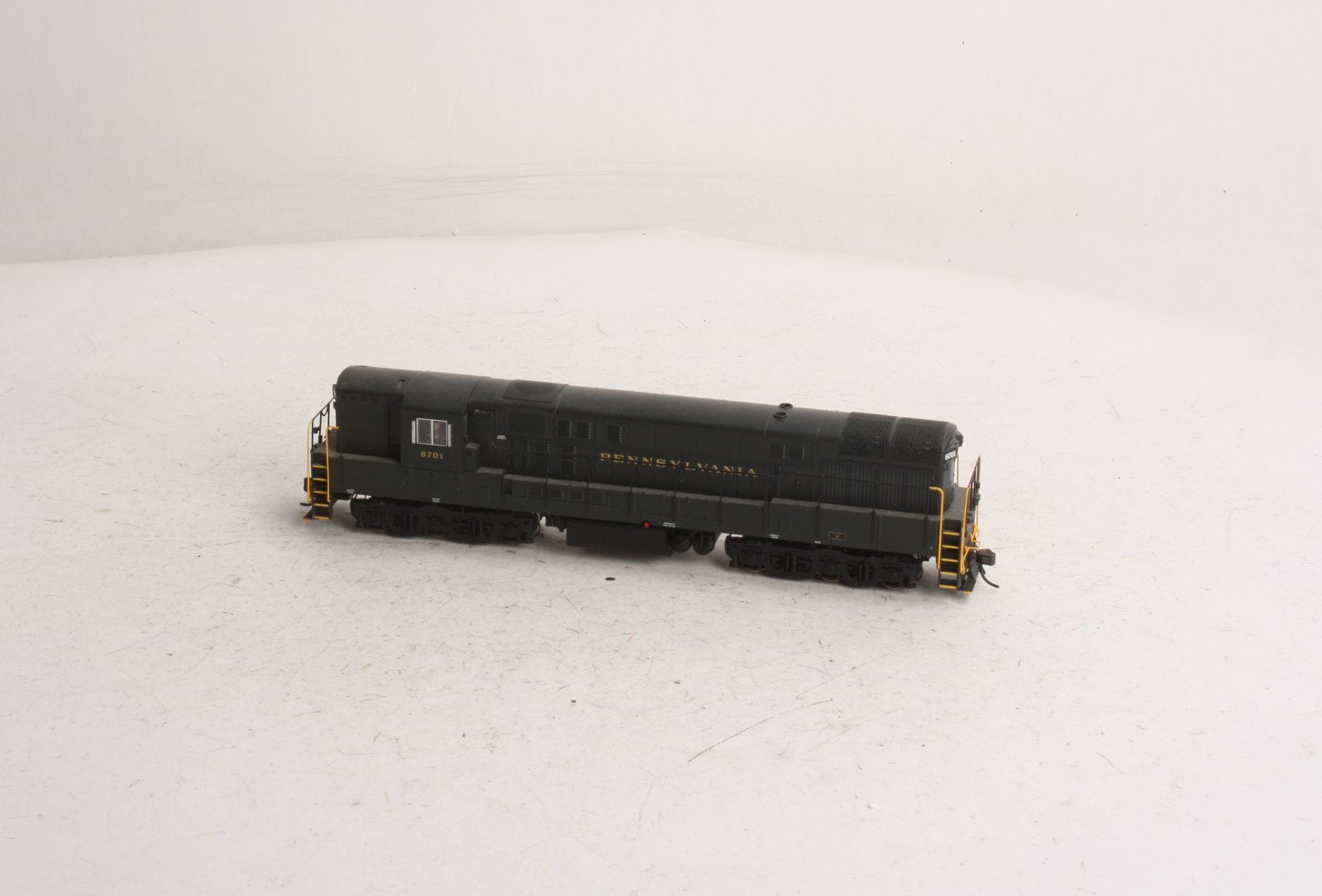 Atlas 7747 HO Scale Pennsylvania TrainMaster w/Sound #8701