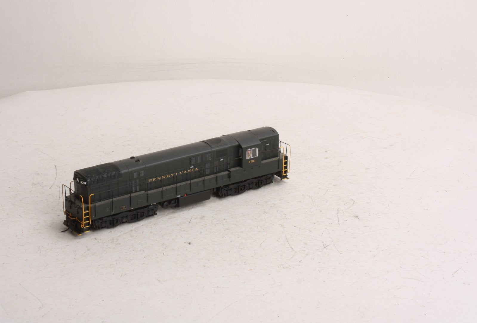 Atlas 7747 HO Scale Pennsylvania TrainMaster w/Sound #8701
