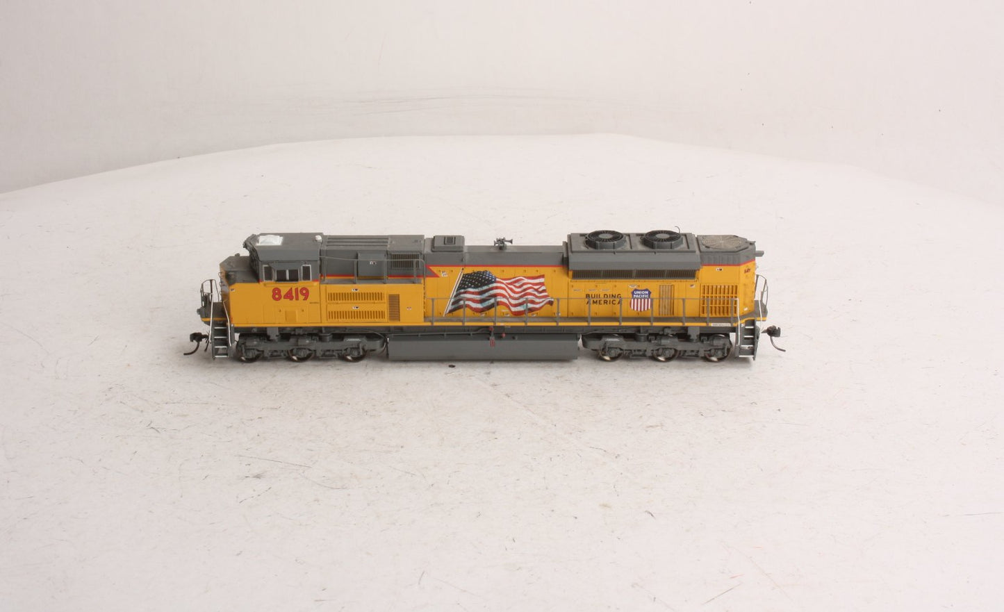 Athearn G68623 HO EMD SD70ACe Diesel Locomotive #8419 w/DCC & Sound