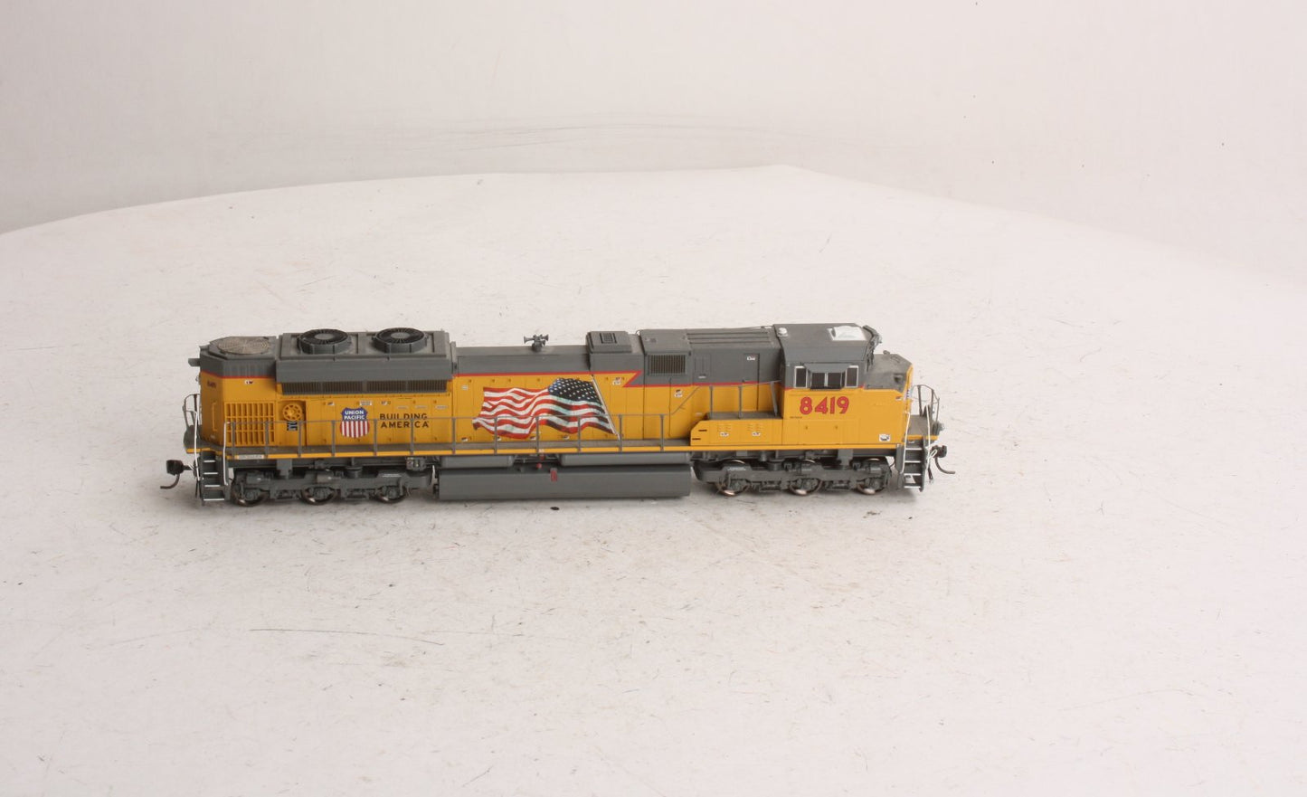 Athearn G68623 HO EMD SD70ACe Diesel Locomotive #8419 w/DCC & Sound