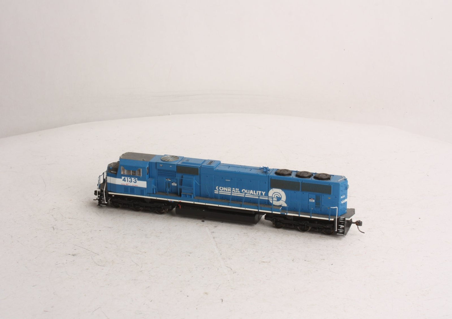 Athearn G64753 Conrail HO SD70MAC Powered Diesel Locomotive