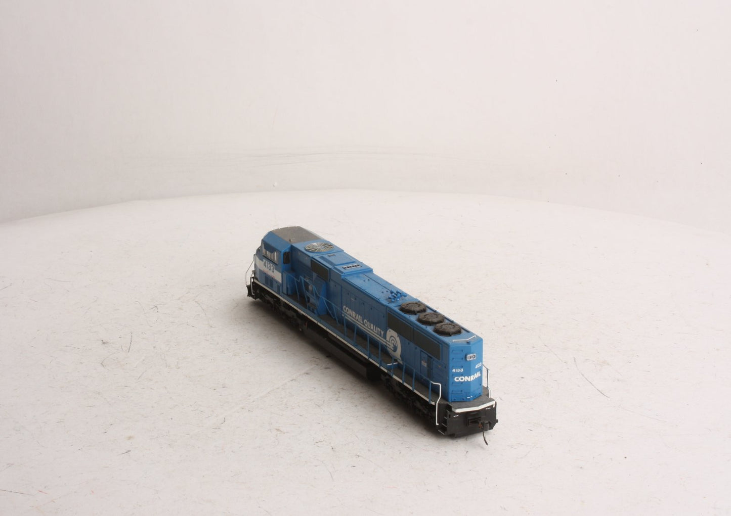 Athearn G64753 Conrail HO SD70MAC Powered Diesel Locomotive