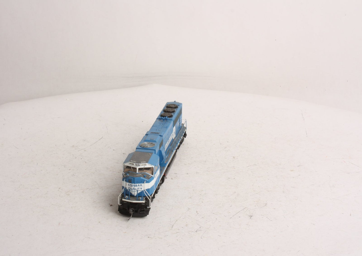 Athearn G64753 Conrail HO SD70MAC Powered Diesel Locomotive