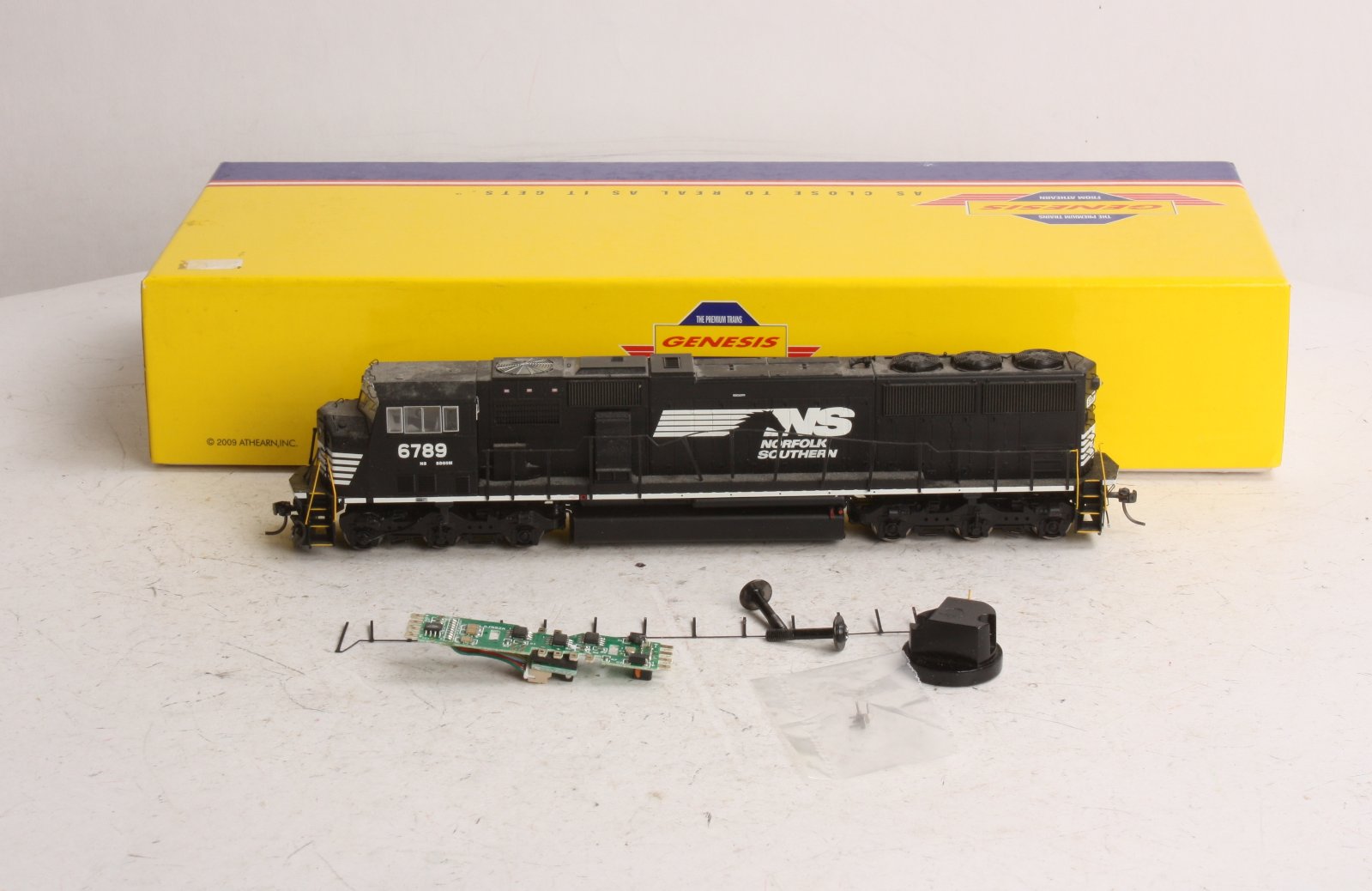 Athearn G67269 HO Norfolk Southern SD60M Diesel Locomotive #6789