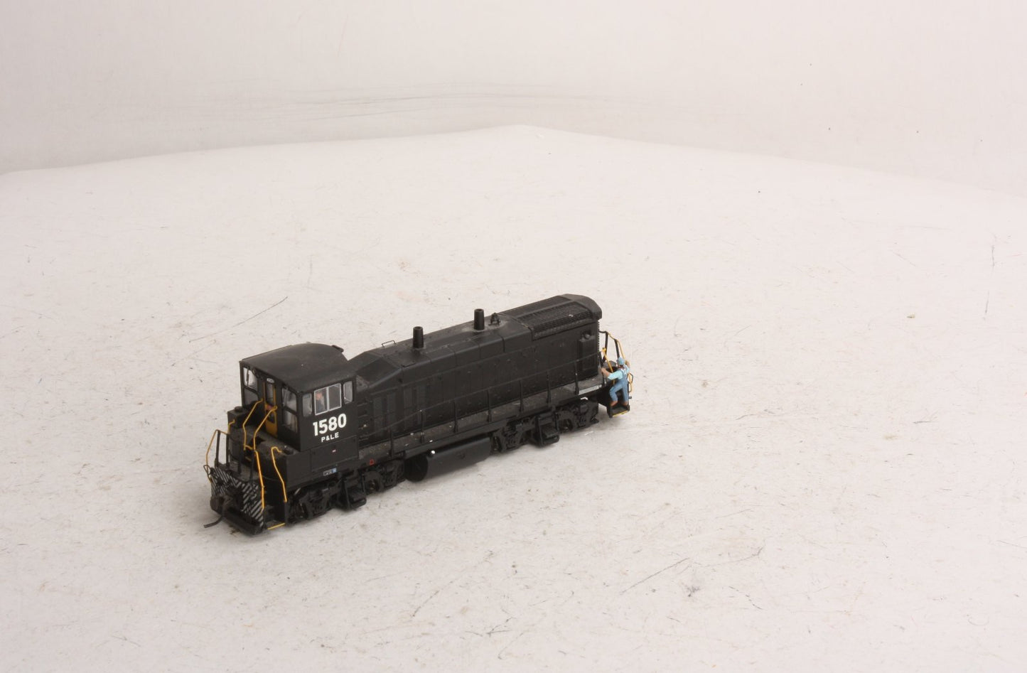 Atlas 9991 Pittsburgh & Lake Erie MP15DC w/DCC #1580