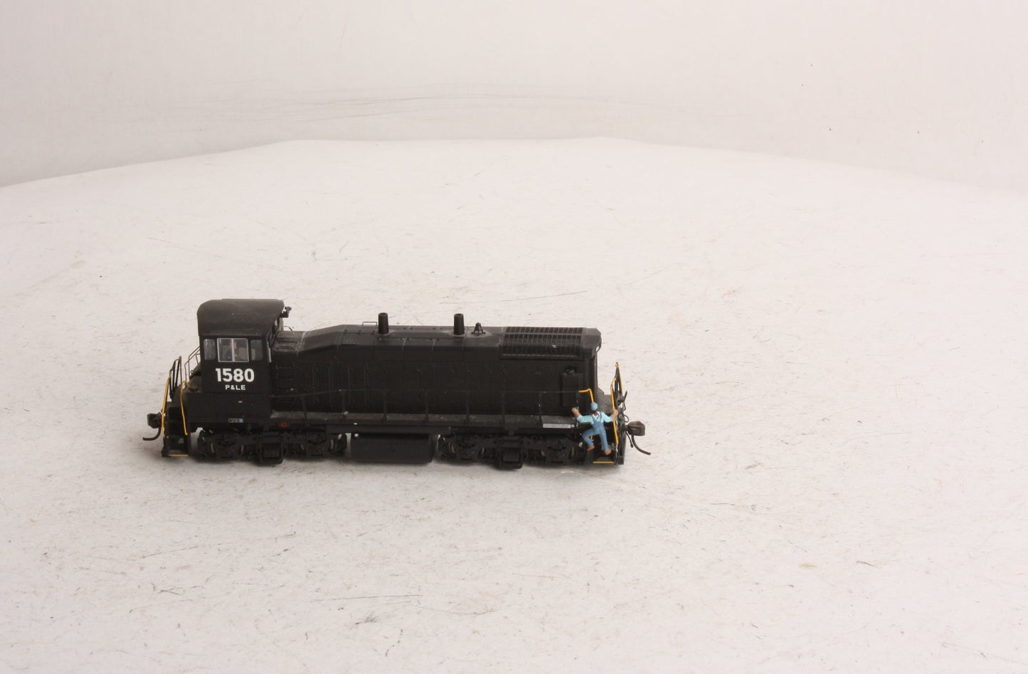 Atlas 9991 Pittsburgh & Lake Erie MP15DC w/DCC #1580