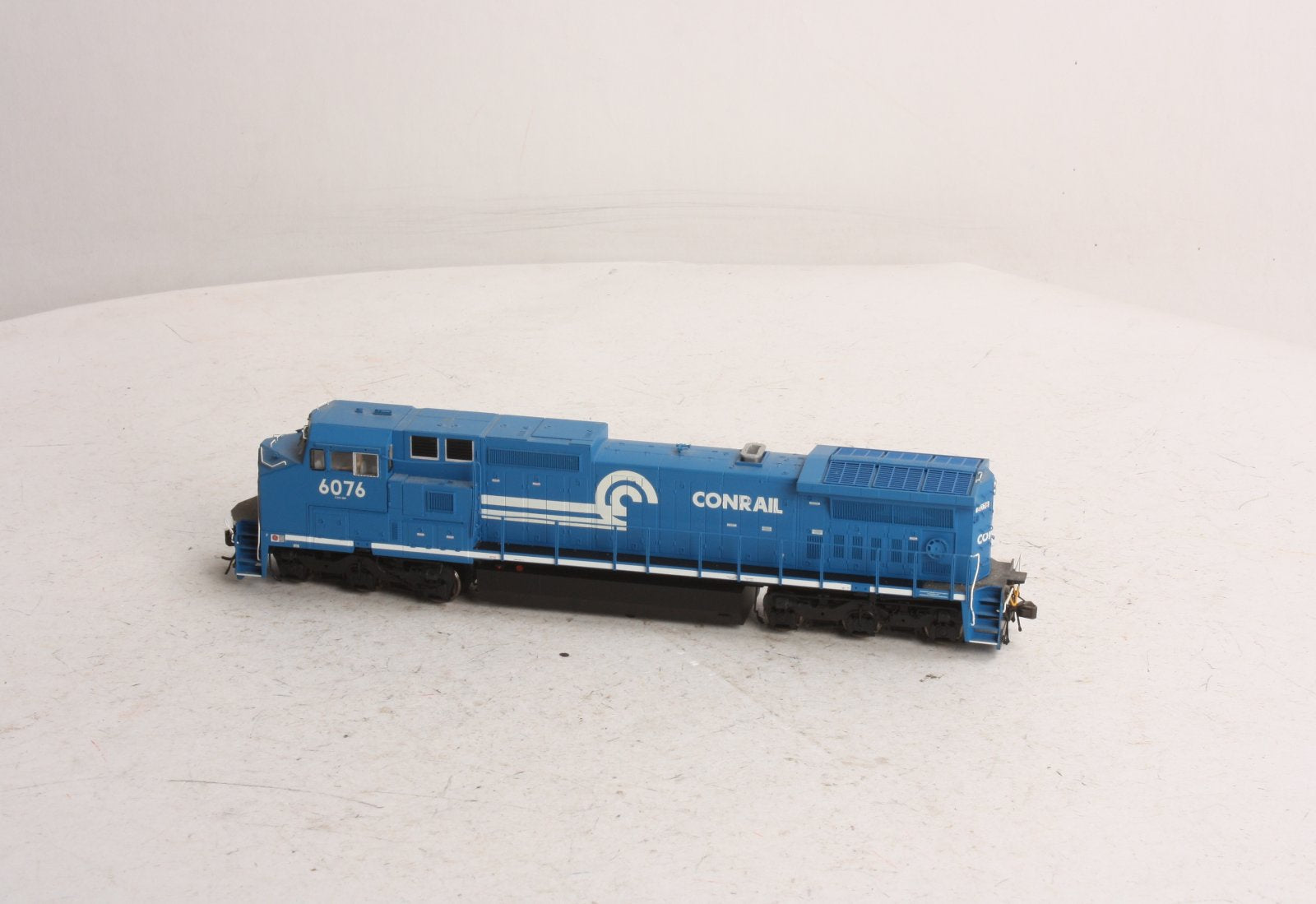 Atlas 10000779 HO Dash 8-40CW w/DCC & Sound, CR #6076