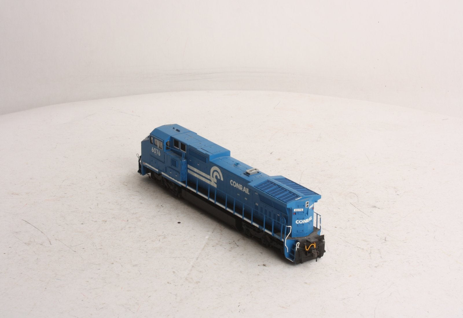 Atlas 10000779 HO Dash 8-40CW w/DCC & Sound, CR #6076