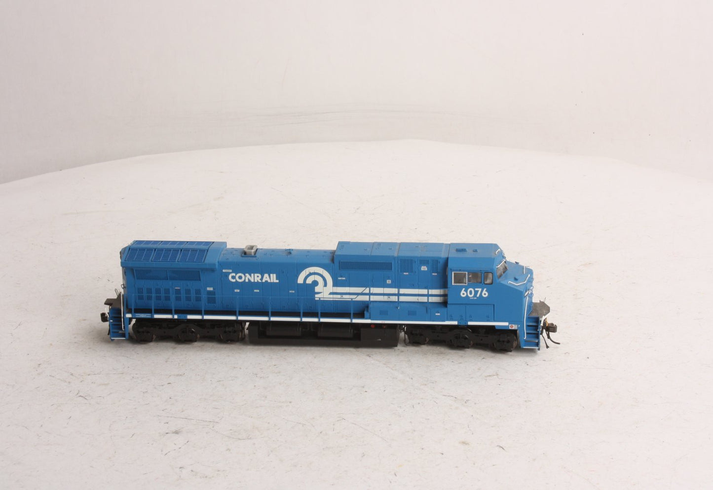 Atlas 10000779 HO Dash 8-40CW w/DCC & Sound, CR #6076
