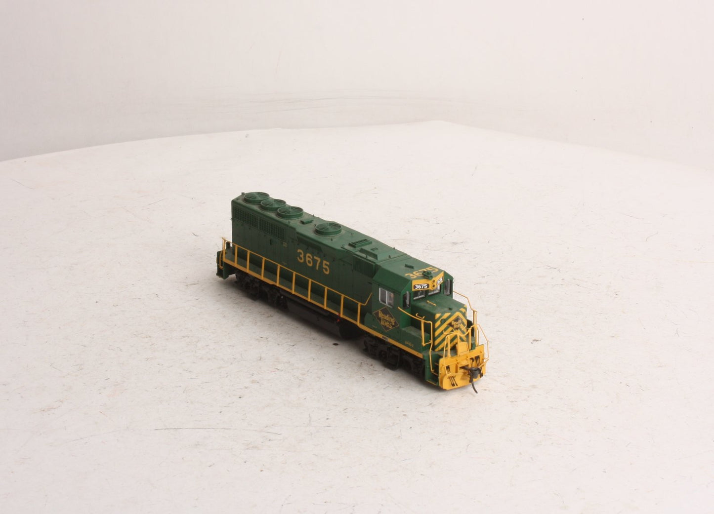 Atlas 10000420 HO Reading GP40-2 Phase I #3675