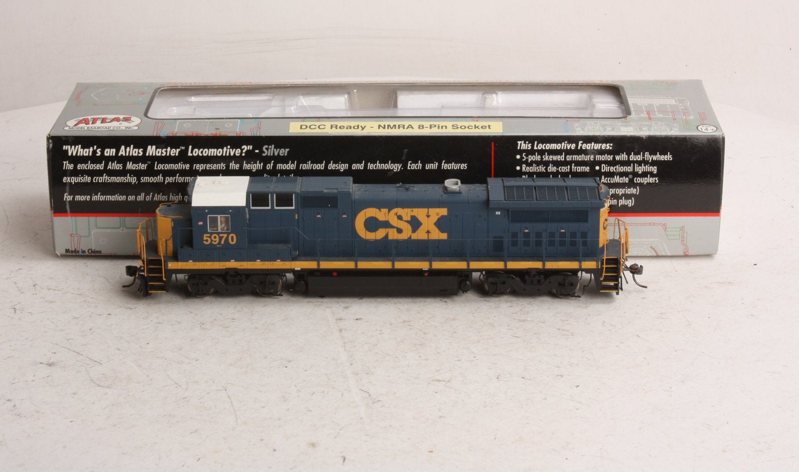 Atlas 7281 HO Scale CSX Dash 8-40B Locomotive  #5970