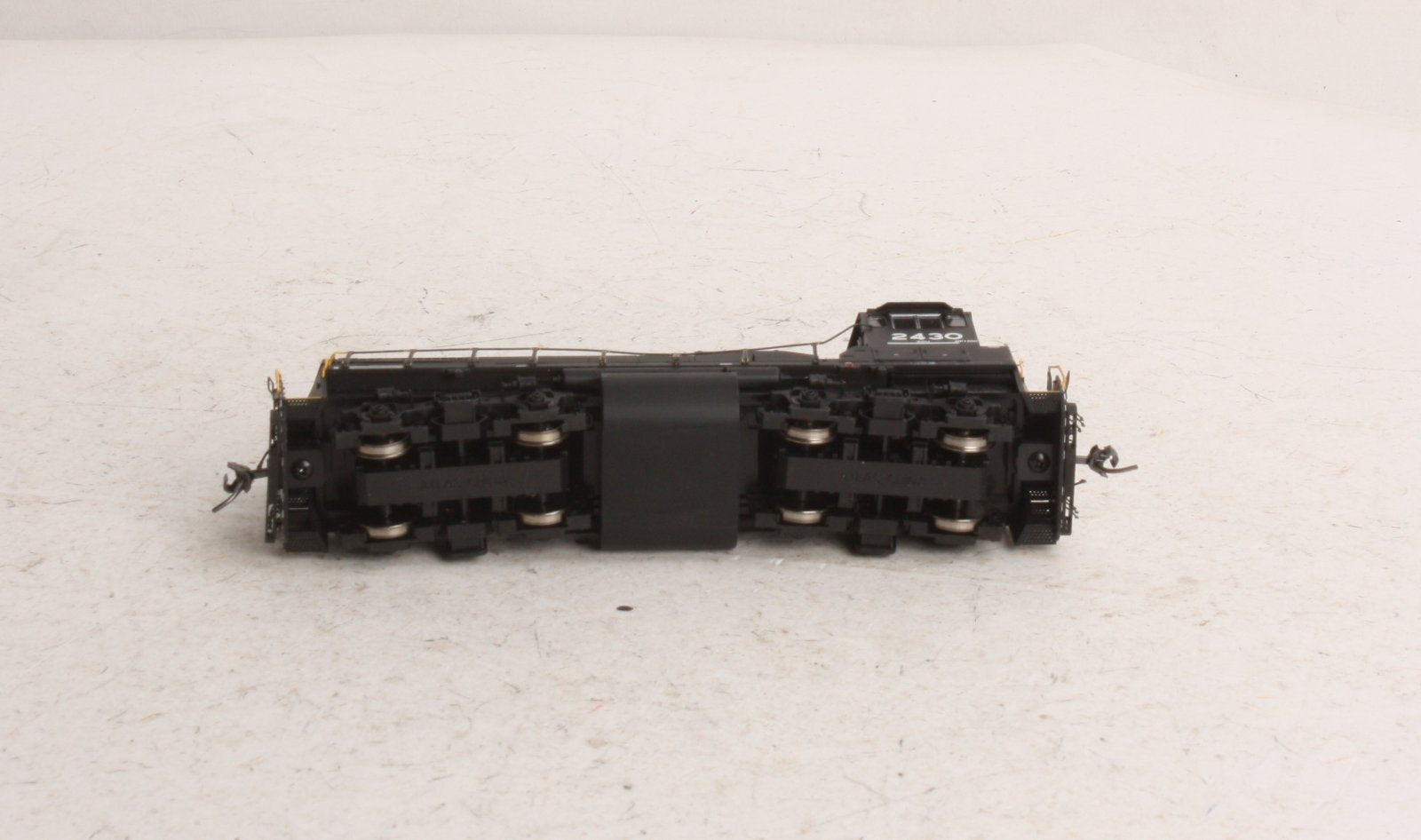 Atlas 9973 HO MP15DC NS #2430/blk&wht