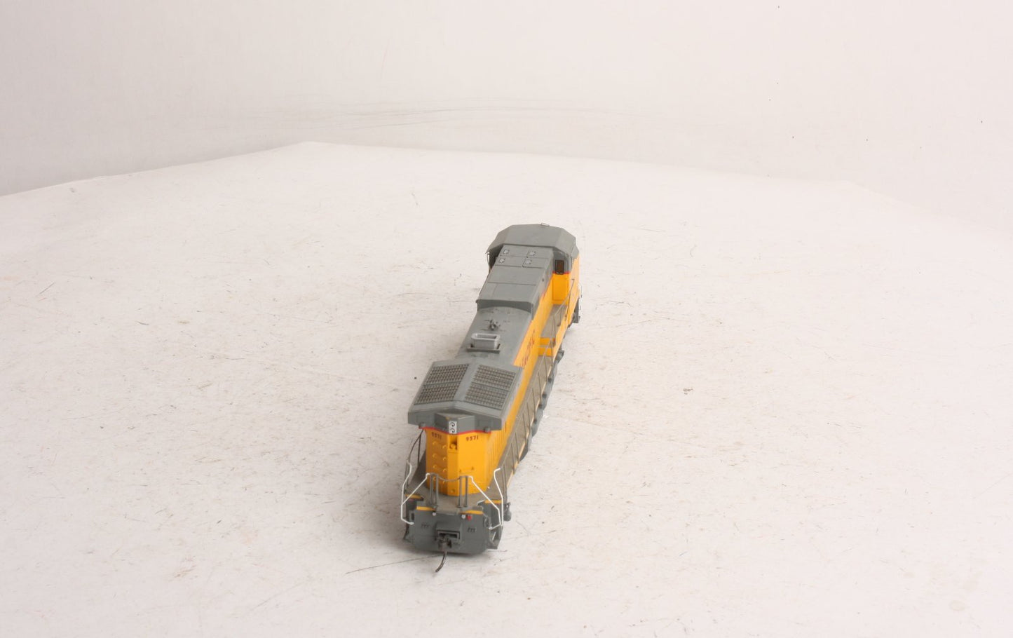 Athearn 78949 HO Union Pacific Dash 9-44CW Diesel Locomotive #9571