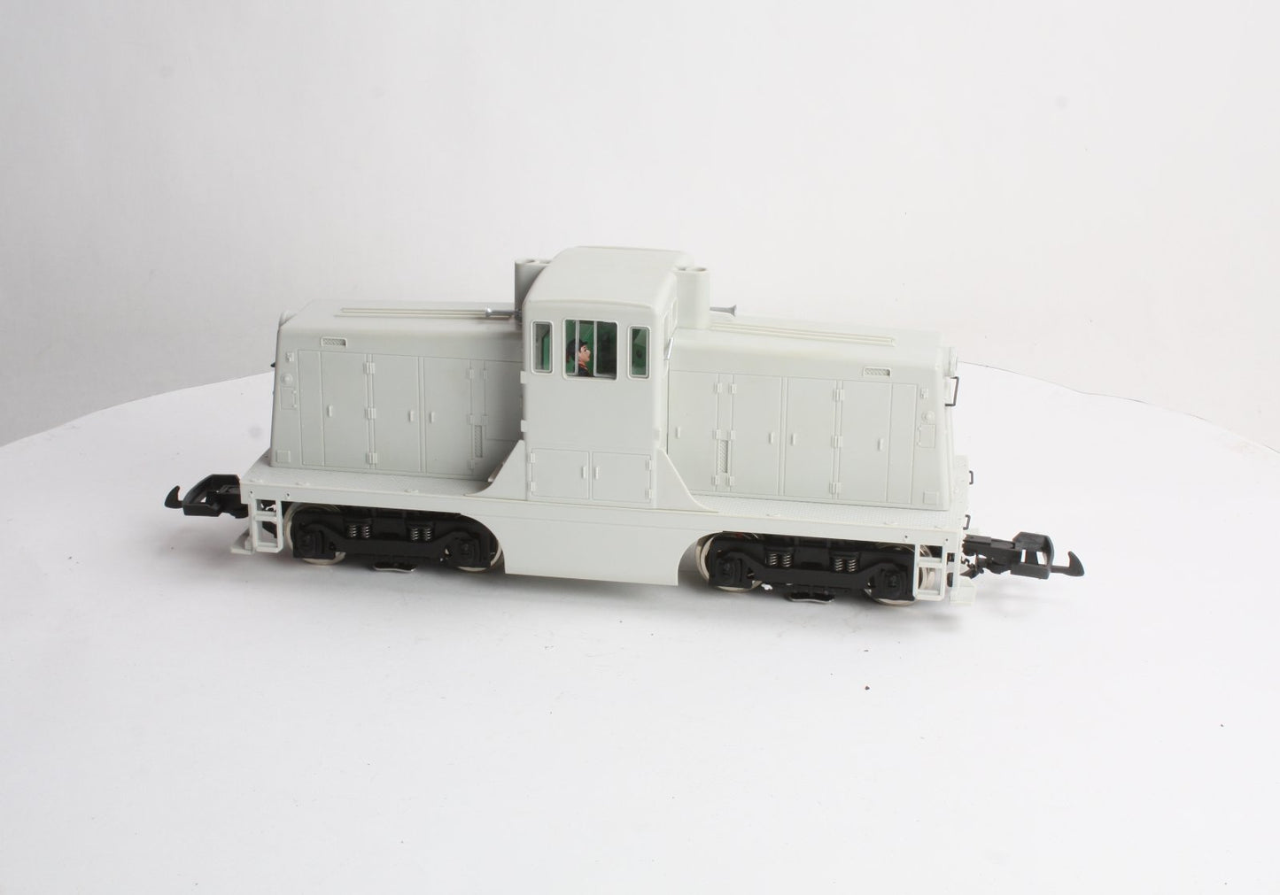 USA Trains R22150 G Undecorated 44-Ton Diesel Locomotive