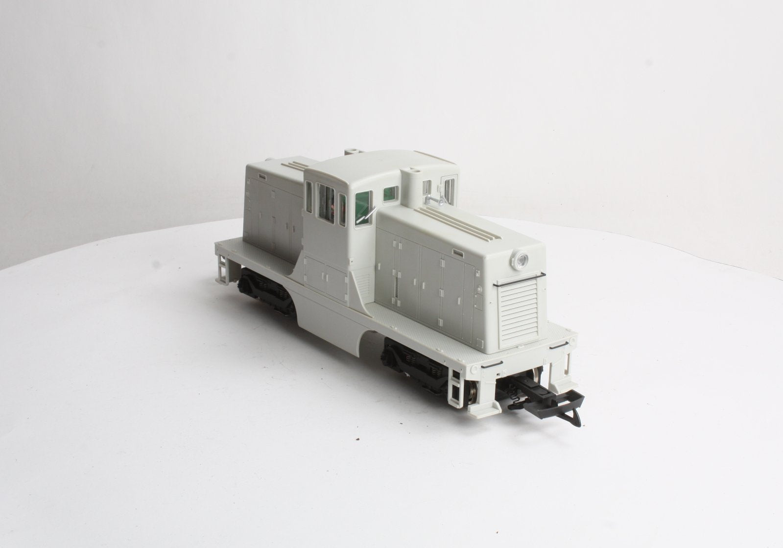 USA Trains R22150 G Undecorated 44-Ton Diesel Locomotive