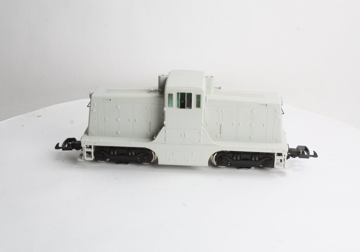USA Trains R22150 G Undecorated 44-Ton Diesel Locomotive
