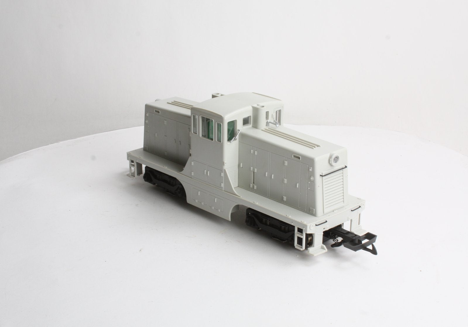 USA Trains R22150 G Undecorated 44-Ton Diesel Locomotive