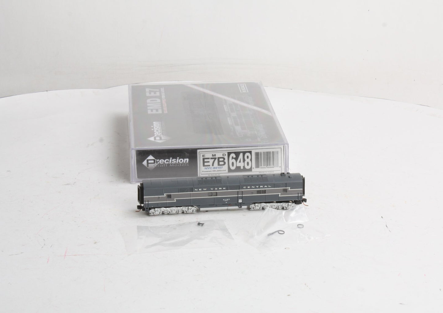 Precision Craft Models 648 NYC Powered E-7 B-unit Diesel w/Loksound