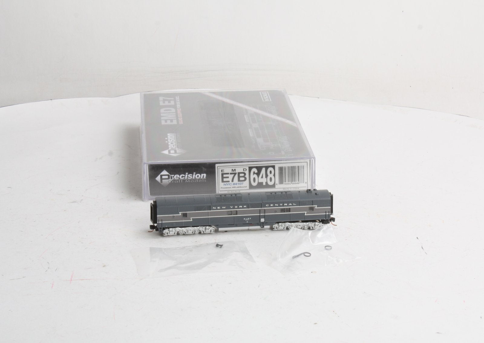 Precision Craft Models 648 NYC Powered E-7 B-unit Diesel w/Loksound