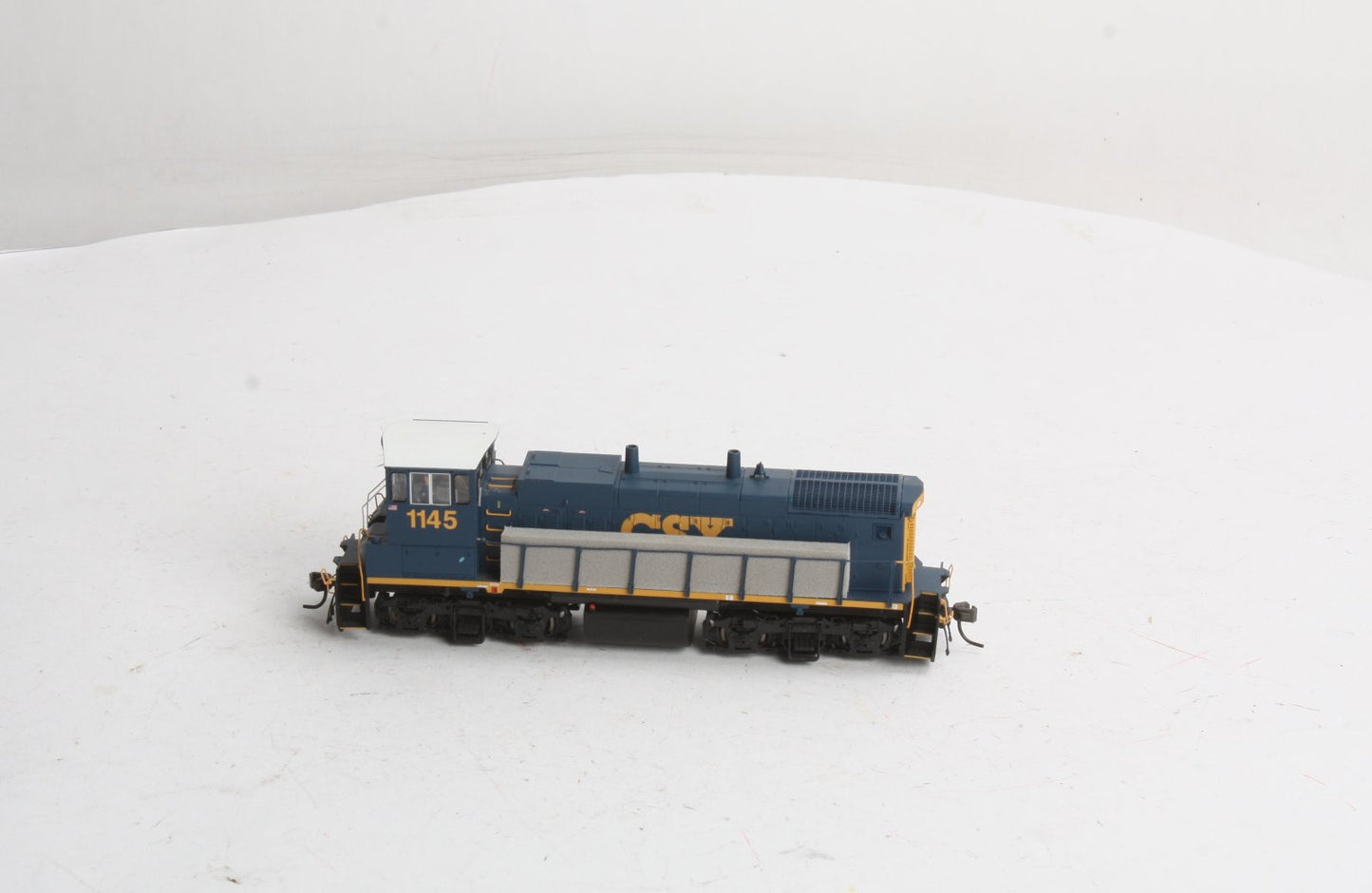 Atlas 9966 CSX MP15DC #1145 w/DCC