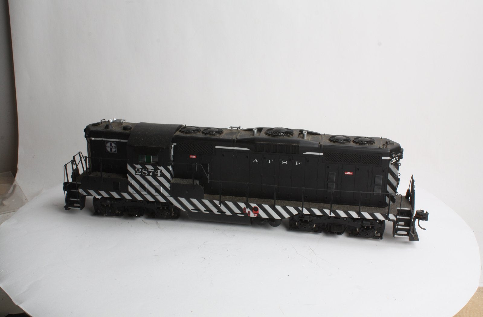 USA Trains 22126 G Santa Fe GP-9 Diesel Locomotive