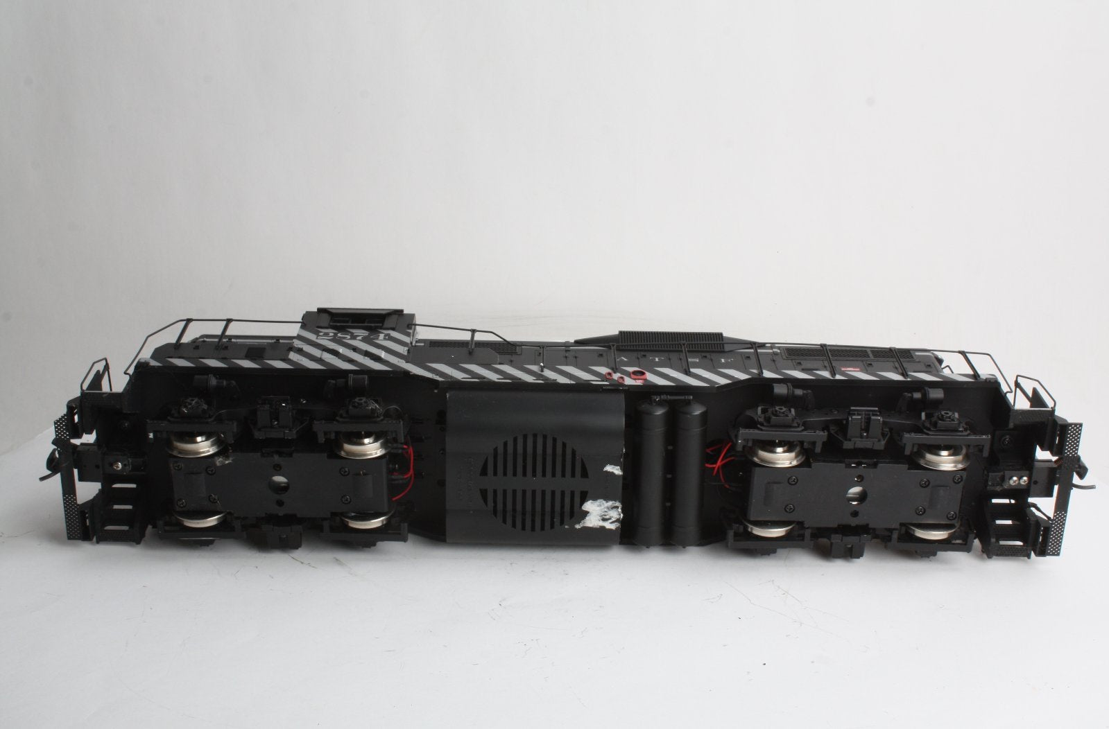 USA Trains 22126 G Santa Fe GP-9 Diesel Locomotive