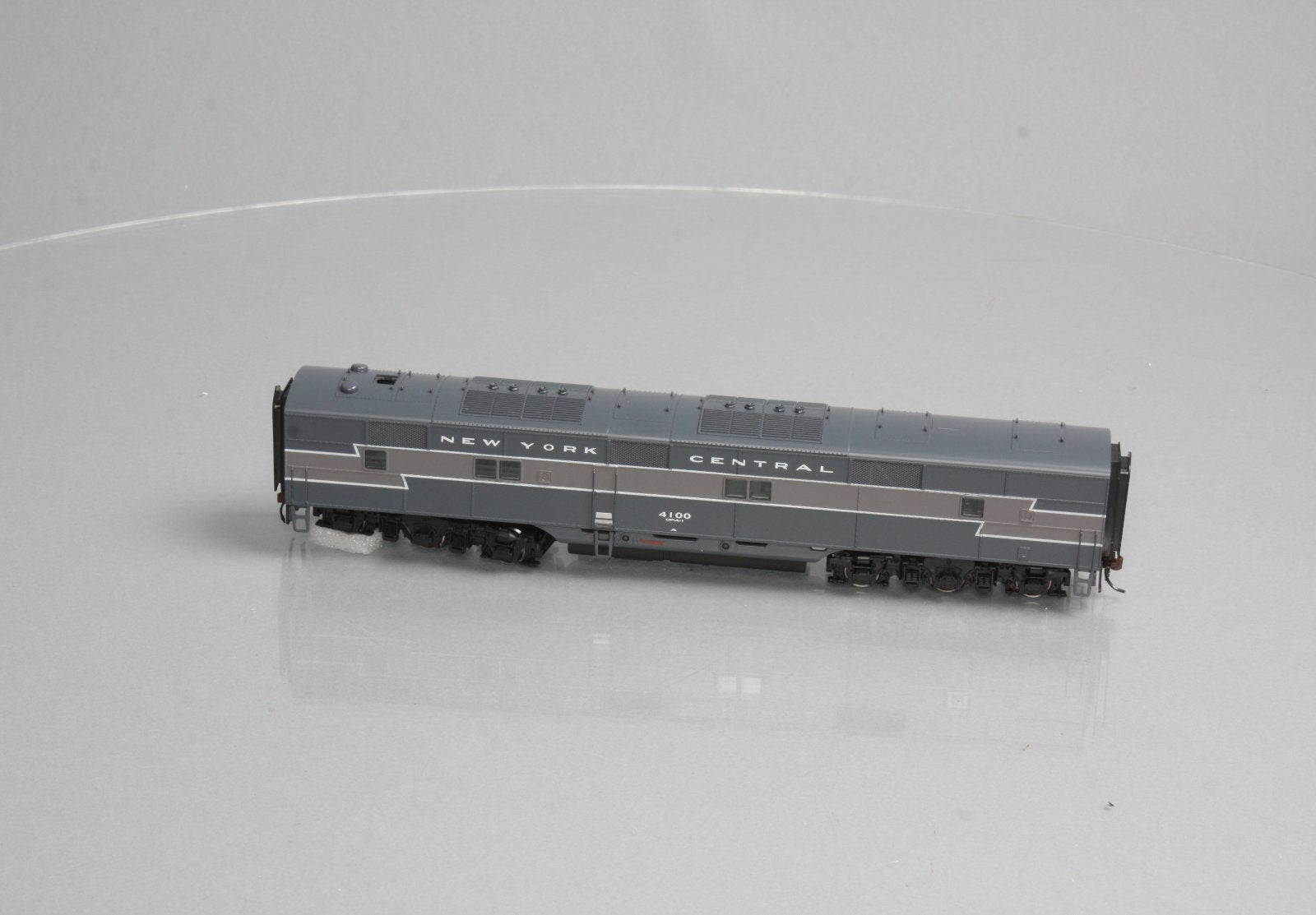 Broadway Limited 680 HO New York Central EMD Diesel E7B Powered #4100