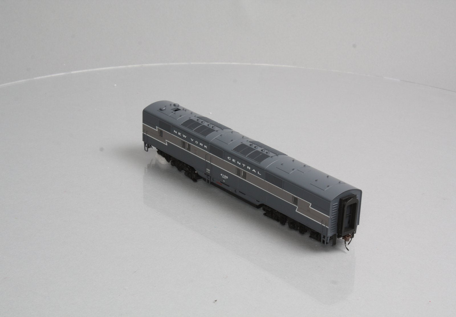 Broadway Limited 680 HO New York Central EMD Diesel E7B Powered #4100