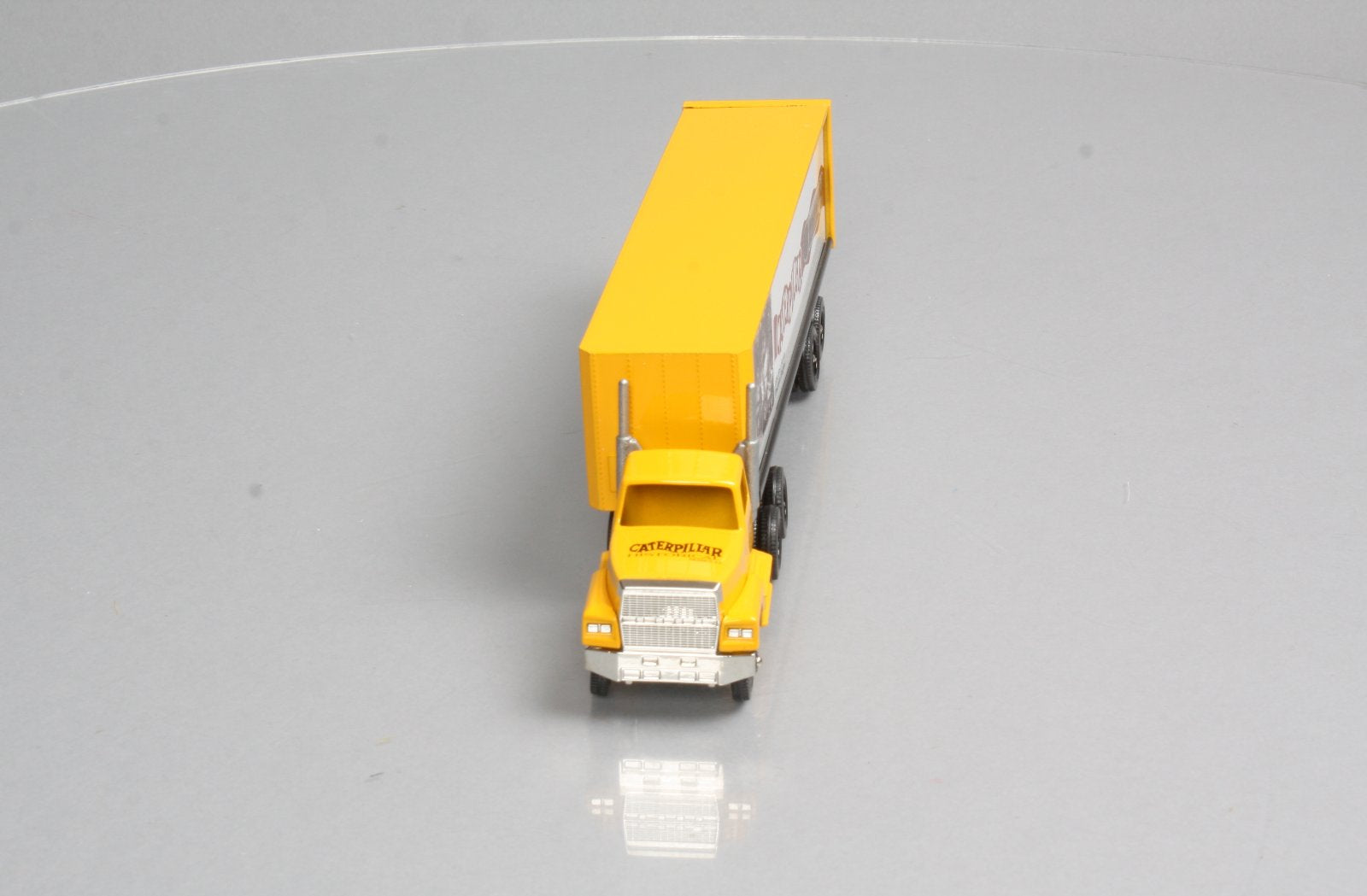 Winross 144-7 1:64 Scale Diecast Caterpillar Historical Series # 2 Semi Truck