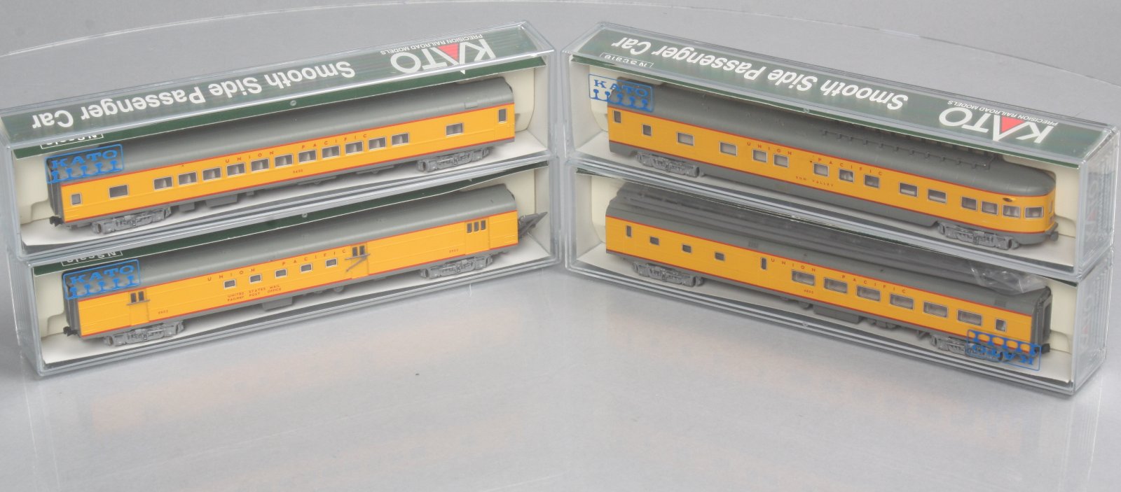 Kato 106-1001 N Union Pacific Smoothside Passenger Set A (Set of 4)