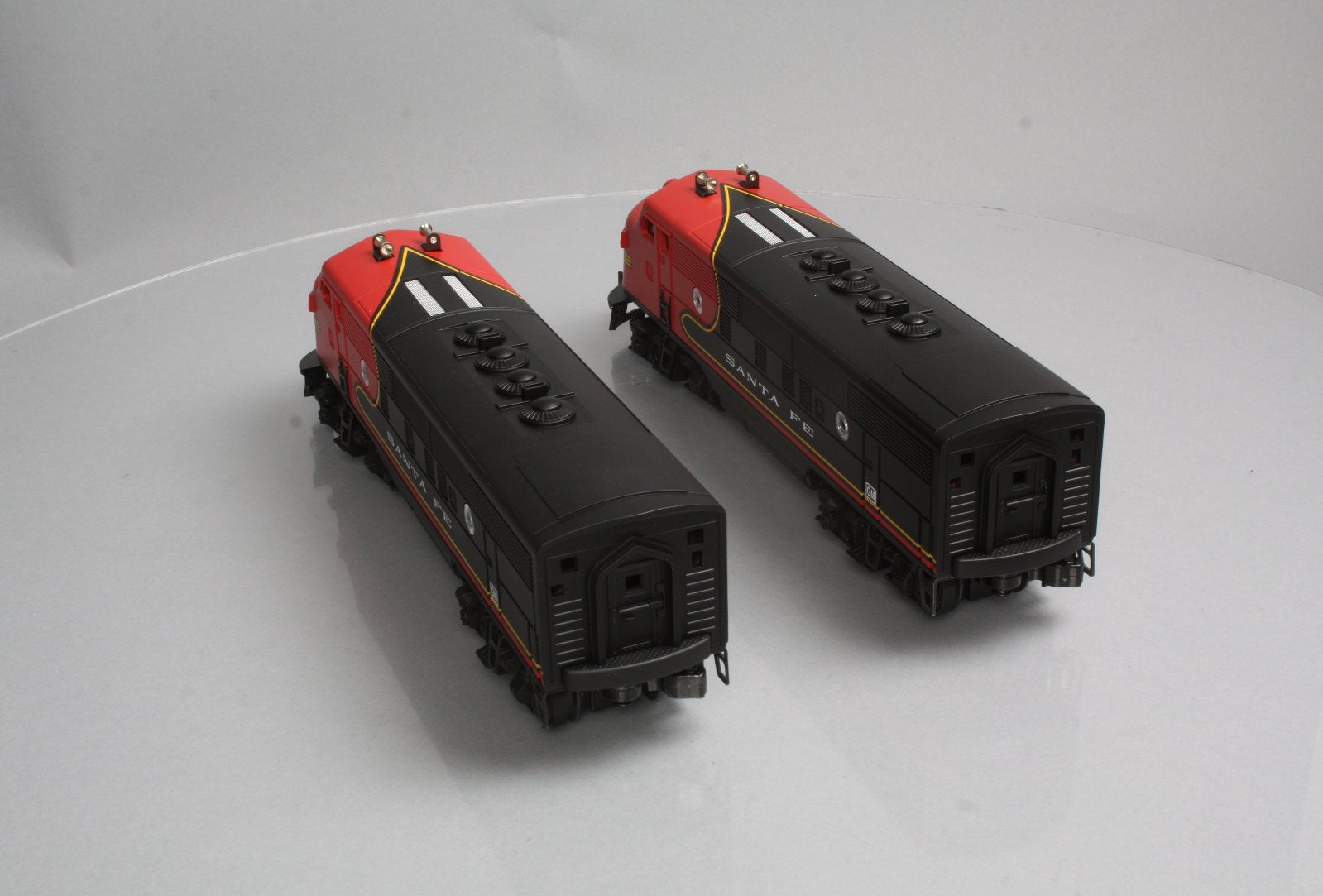 Williams 20196 O Santa Fe Red/Black F-3 AA Diesel Locomotive Set