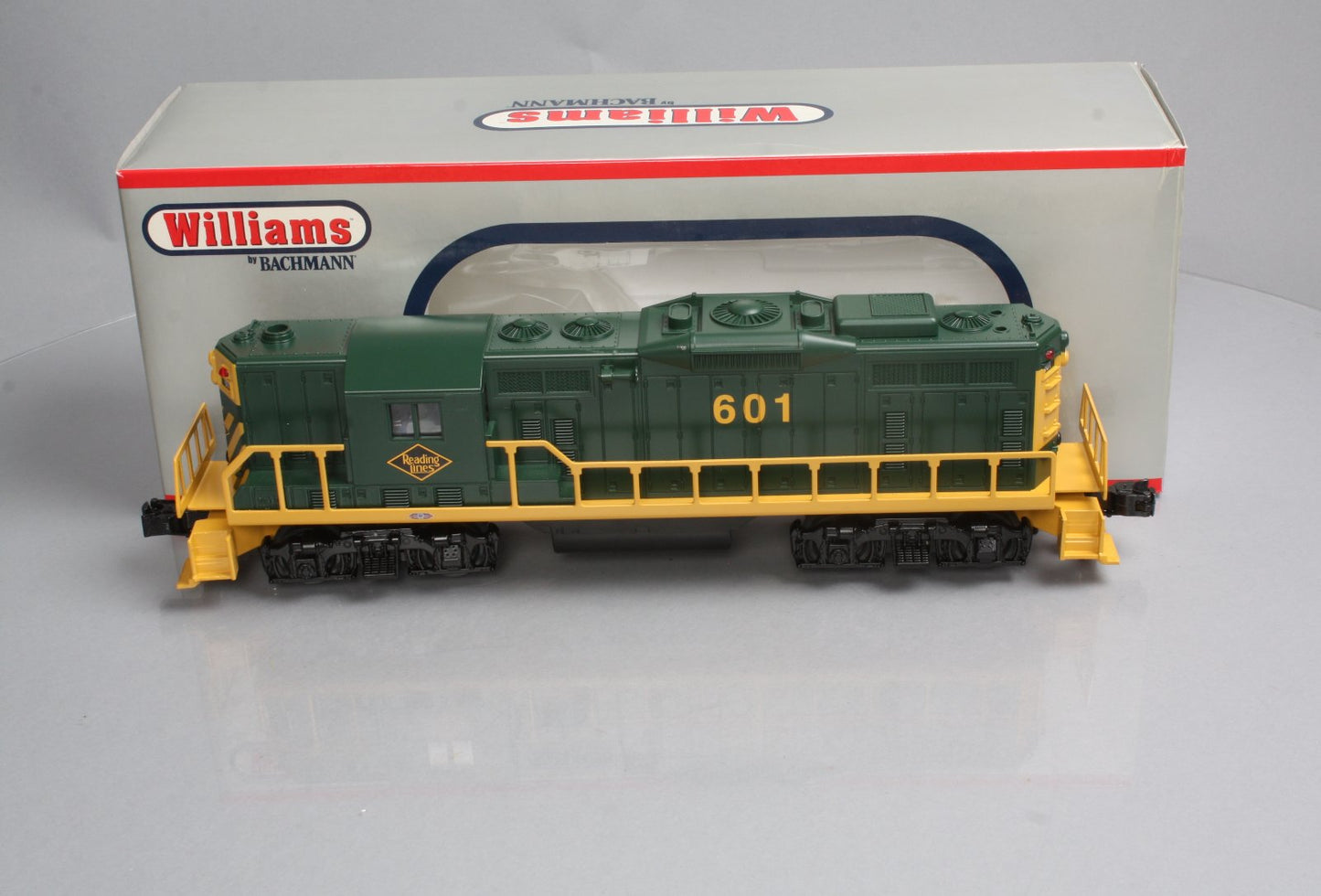Williams 21433 O Gauge Reading GP9 Powered Diesel Locomotive #601