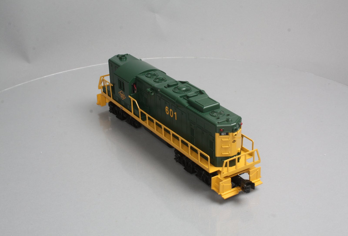 Williams 21433 O Gauge Reading GP9 Powered Diesel Locomotive #601