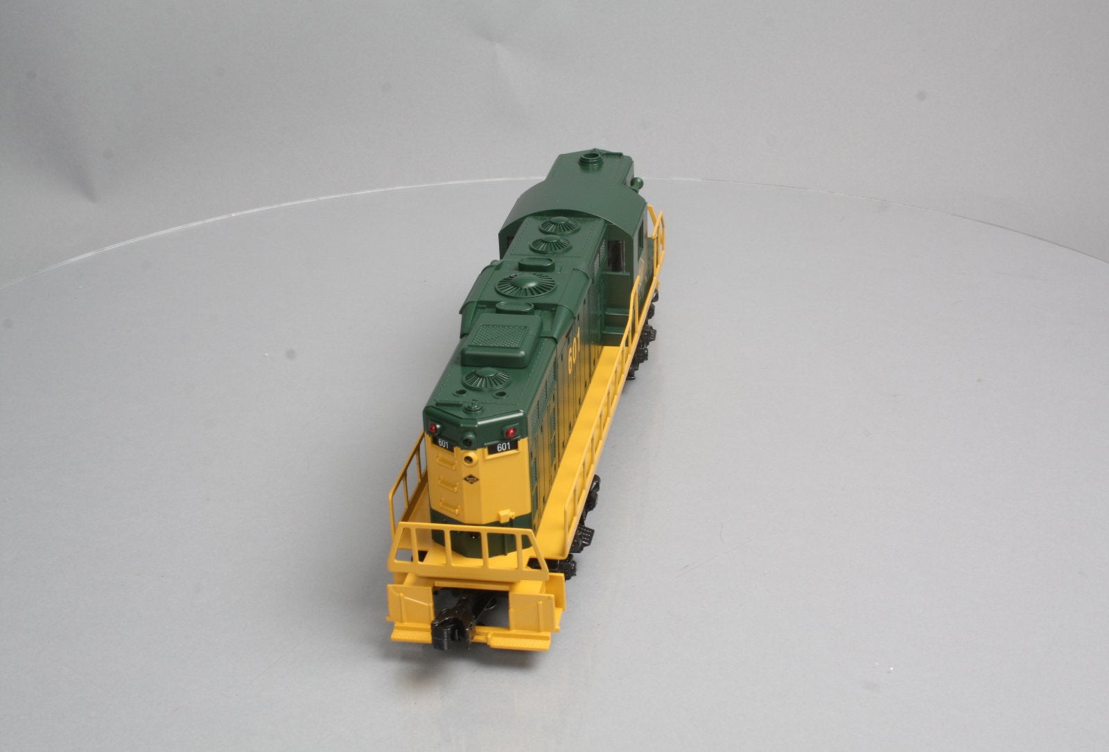 Williams 21433 O Gauge Reading GP9 Powered Diesel Locomotive #601