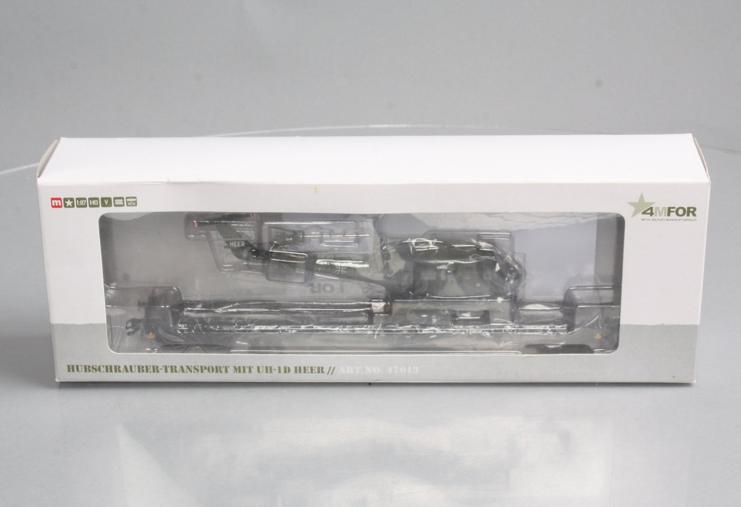 Marklin 47013 Flatcar with UH-1D Helicopter BW