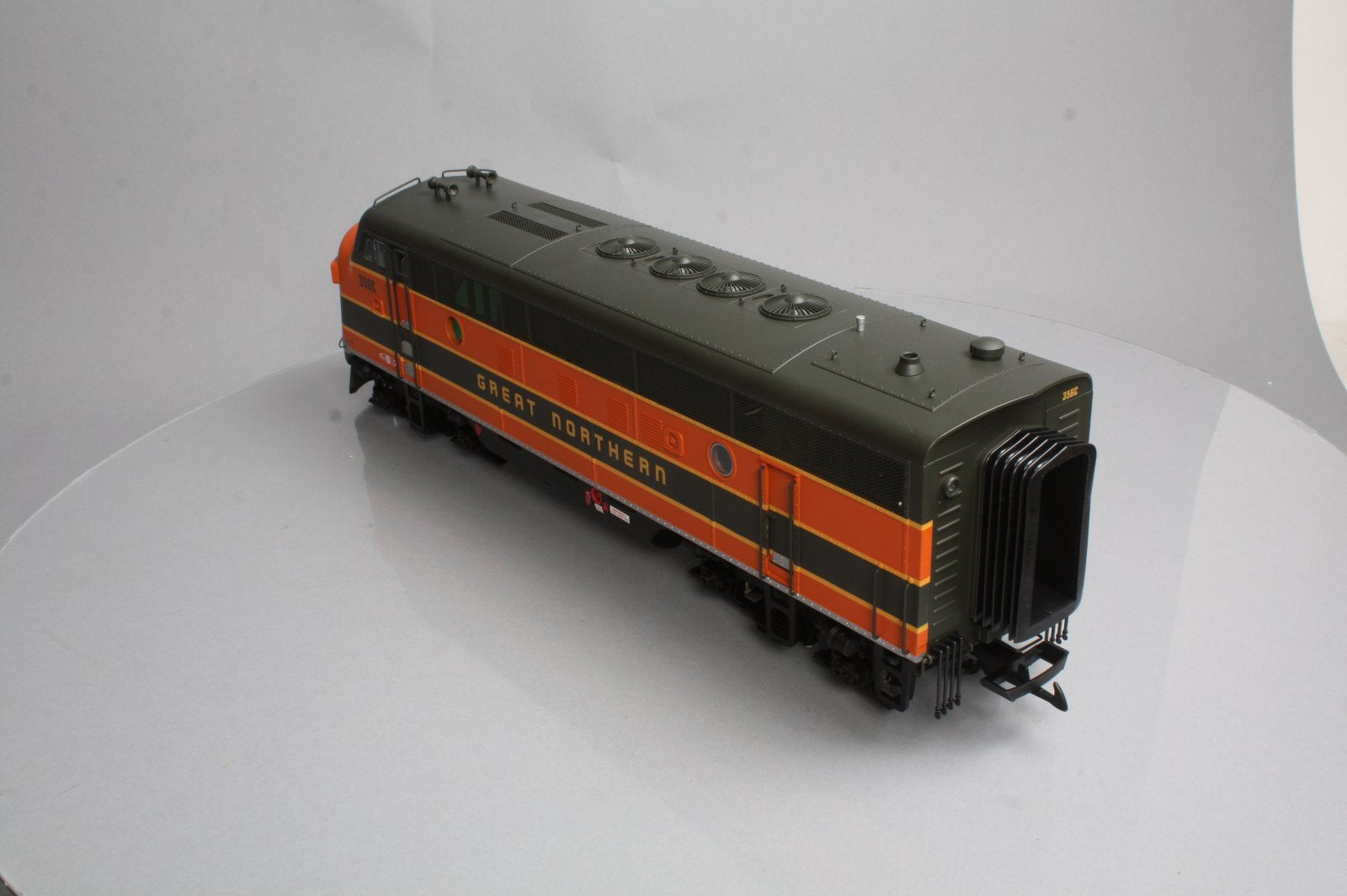 USA Trains 22362 G Great Northern F-3A Diesel Locomotive