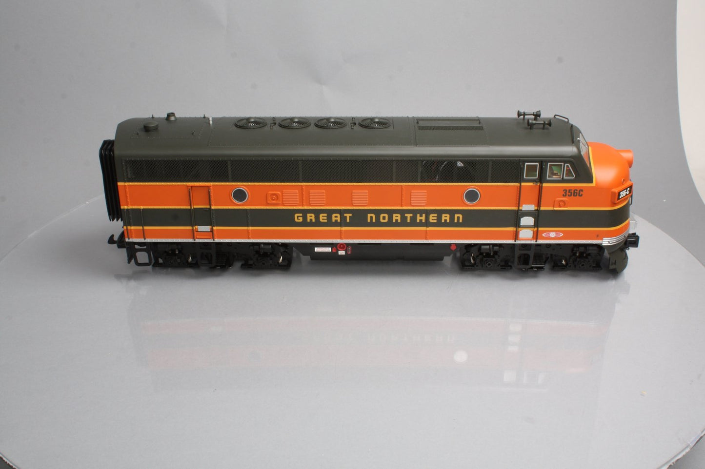 USA Trains 22362 G Great Northern F-3A Diesel Locomotive