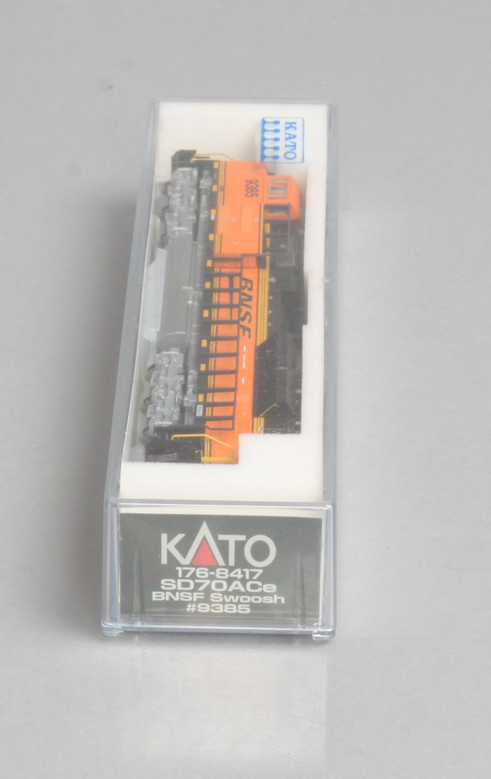 Kato 176-8417 BNSF SD70ACe Diesel Locomotive #9385