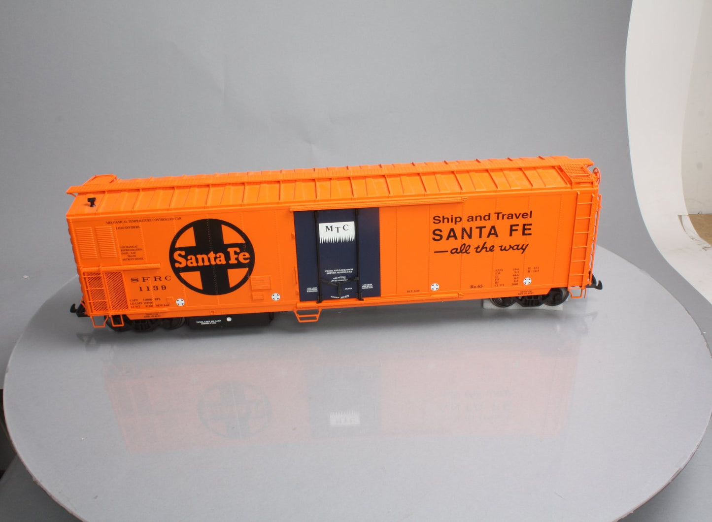 USA Trains 16701 G Santa Fe "Ship and Travel" 50' Mechanical Refrigerator Car #1