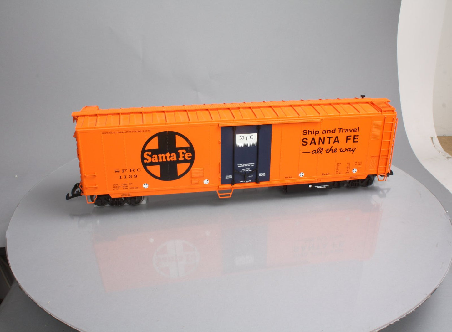 USA Trains 16701 G Santa Fe "Ship and Travel" 50' Mechanical Refrigerator Car #1
