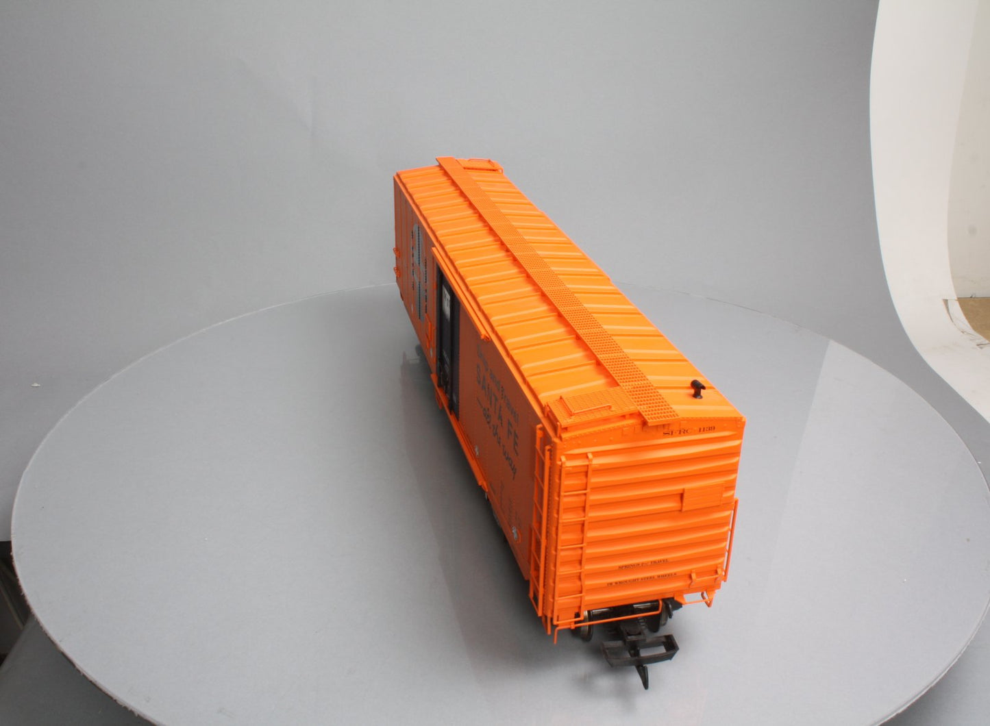 USA Trains 16701 G Santa Fe "Ship and Travel" 50' Mechanical Refrigerator Car #1