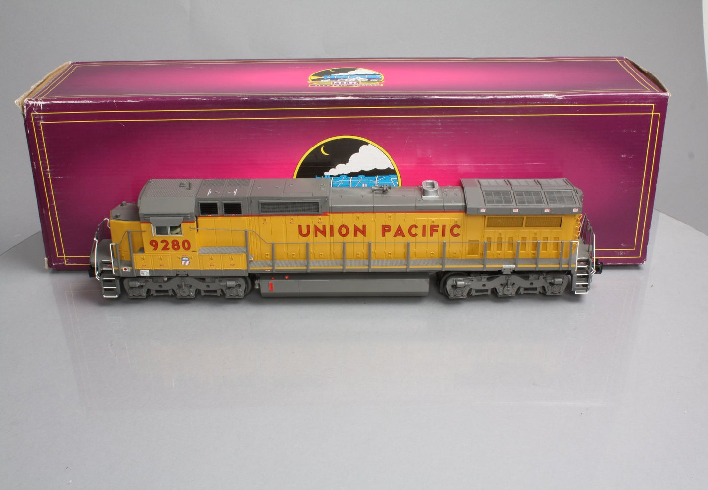 MTH 20-2950-1 Union Pacific Dash-8 Narrow Nose Diesel Engine w/PS 2.0 #9249