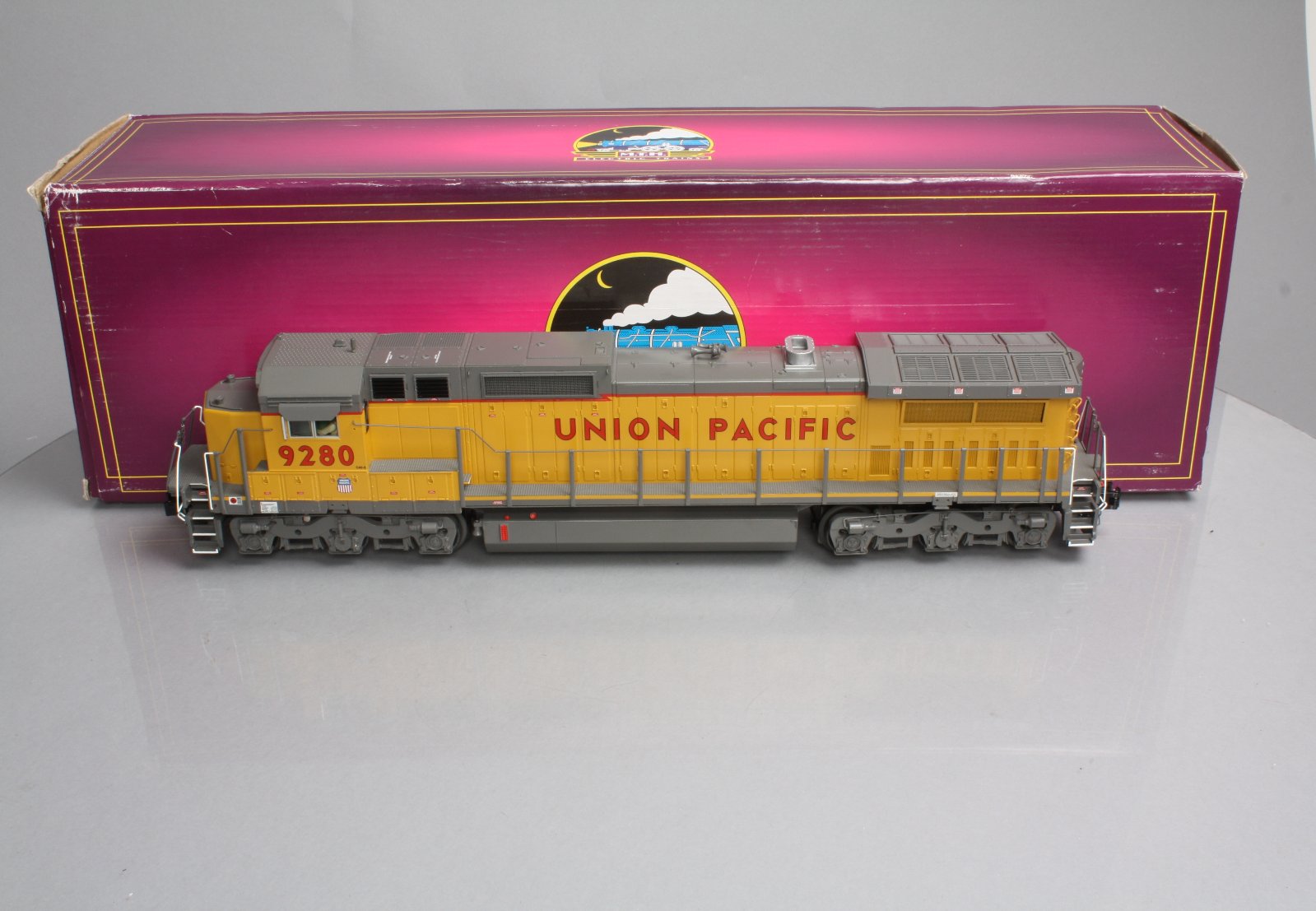 MTH 20-2950-1 Union Pacific Dash-8 Narrow Nose Diesel Engine w/PS 2.0 #9249