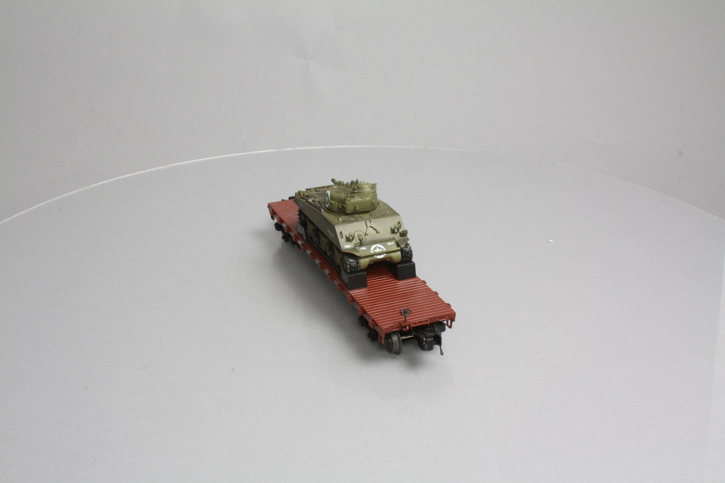 MTH 20-98741 50-TON 41' Wood Flat Car w/Sherman Tank