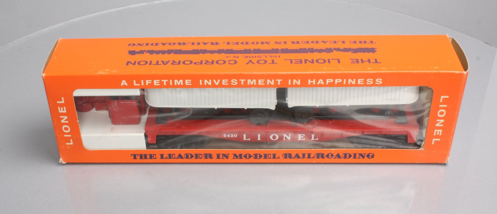 Lionel 6431 Vintage O Flatcar w/2 Trailers and Die Cast Midge Tractor - Rare